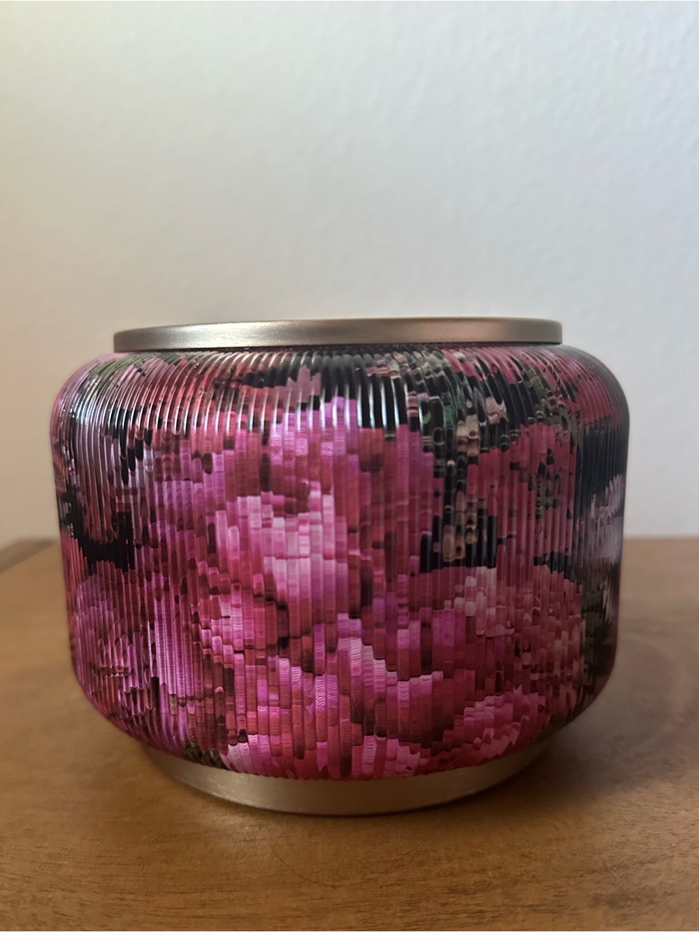 NEW bath and body works floral rose ribbed glass candle holder